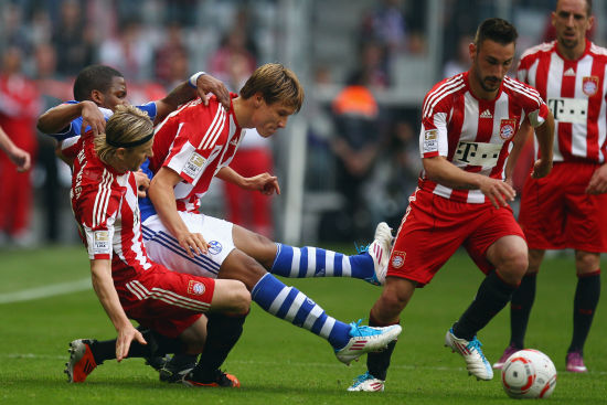 德甲半场：努萨禁区内倒地未判，门兴0-0莱比锡（德甲半场战报：门兴0-0莱比锡，努萨禁区倒地未获判罚）