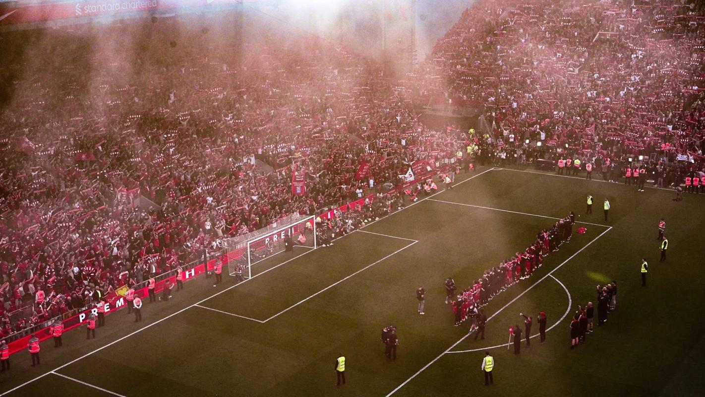 除了炮轰WTT压榨球员，我们该理解更多，不辜负孙颖莎的长期坚守（与其只炮轰WTT压榨球员，不如多些理解，别辜负孙颖莎的长期坚守）