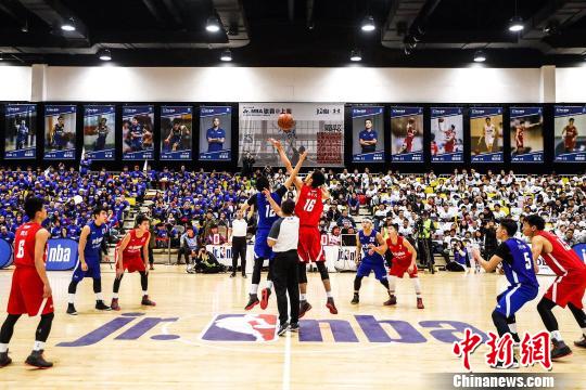 2025中足联颁奖会：国安前锋法比奥获中超最佳射手奖（中足联2025颁奖典礼：国安前锋法比奥荣膺中超金靴）